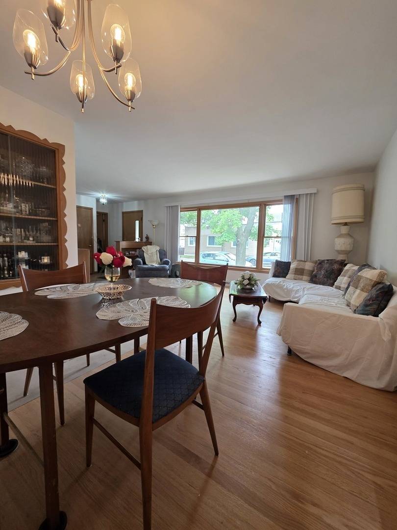 Chicago, IL 60634,6124 W Berteau Avenue