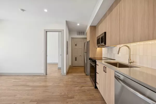 Chicago, IL 60626,1337 W Estes Avenue #2D