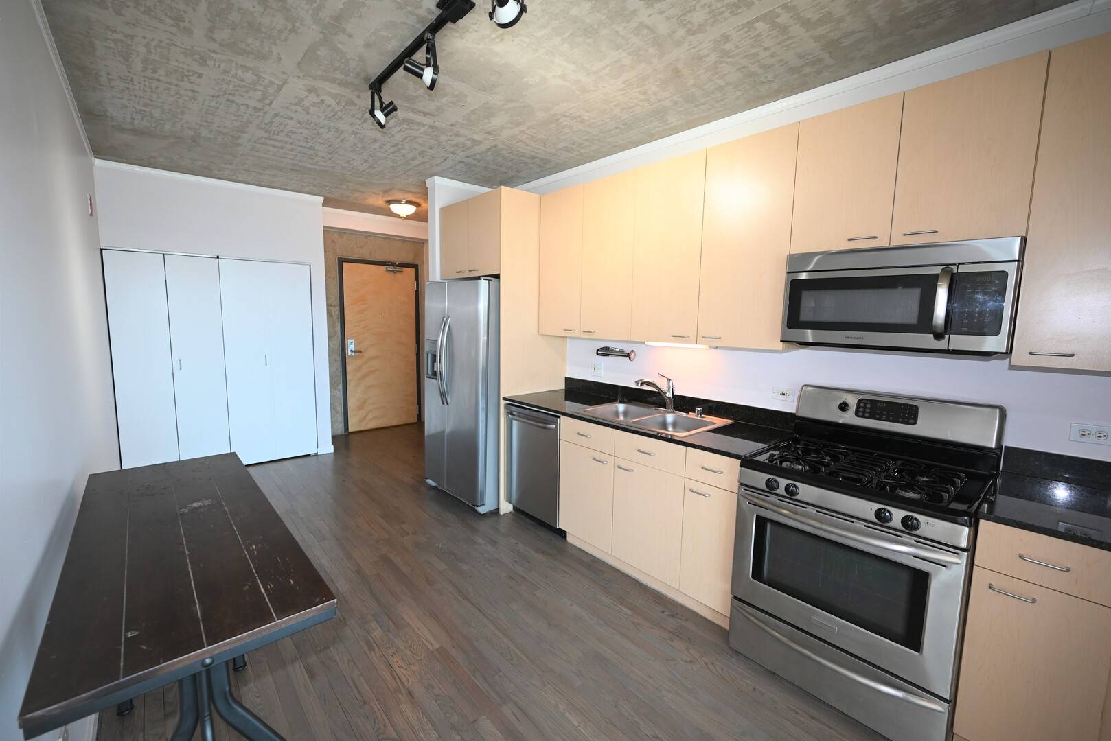 Chicago, IL 60616,1845 S MICHIGAN Avenue #1402