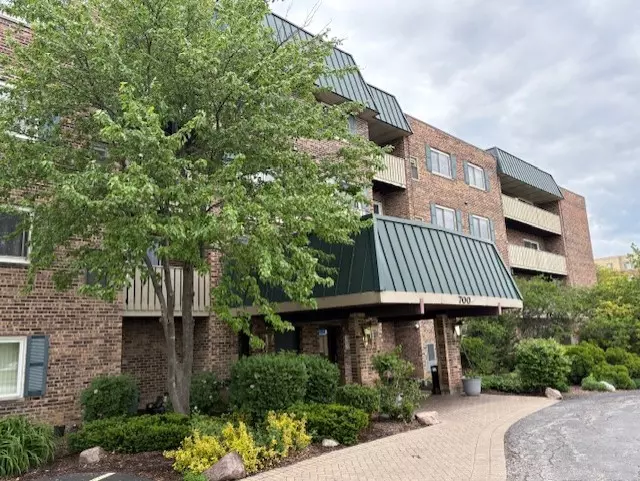 Elk Grove Village, IL 60007,700 Perrie Drive #416