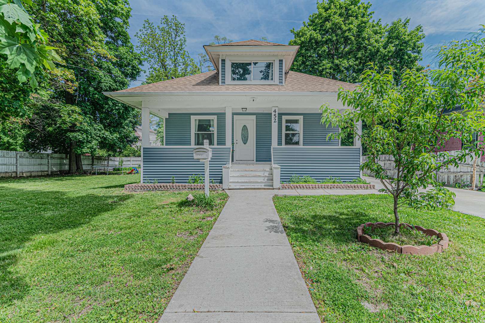452 Addison Street, Elgin, IL 60120