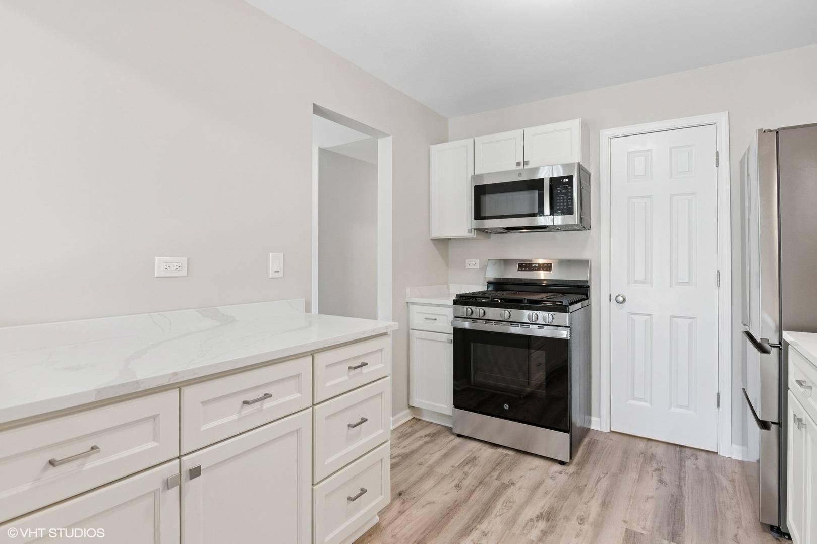 Winfield, IL 60190,0N111 Windermere Road #2107