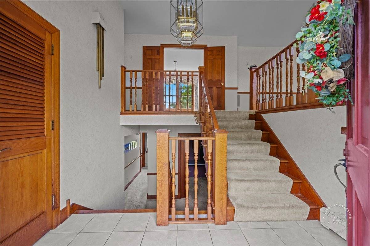 St. Charles, IL 60175,38W691 W Mary Lane