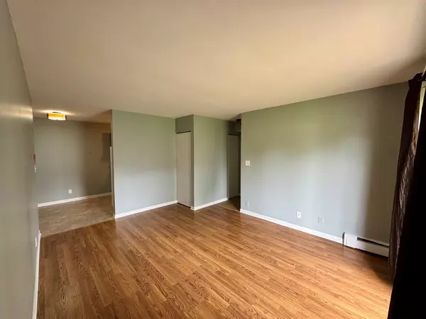 Oswego, IL 60543,1900 LIGHT Road #111