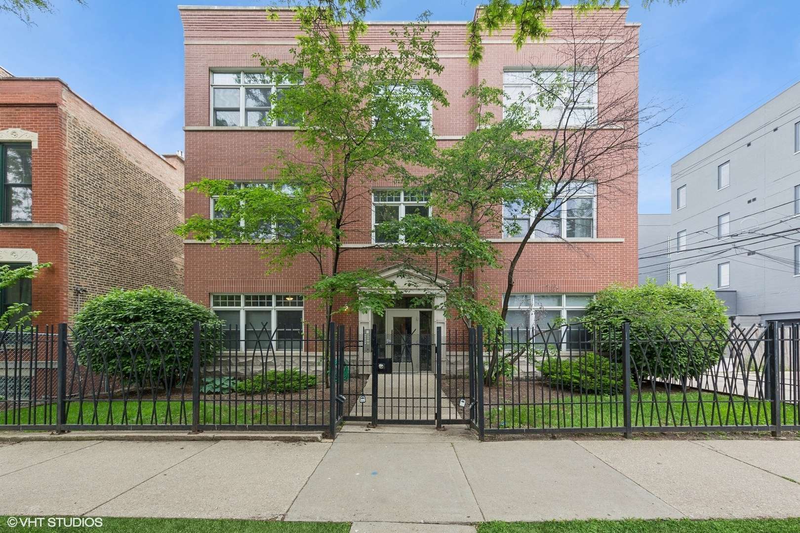 1615 N Oakley Avenue #2S, Chicago, IL 60647