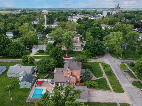 Lexington, IL 61753,101 S Oak Street