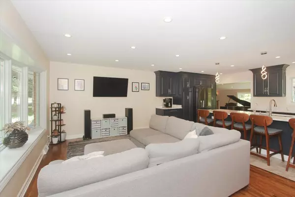 Wauconda, IL 60084,25195 W Tamarack Drive