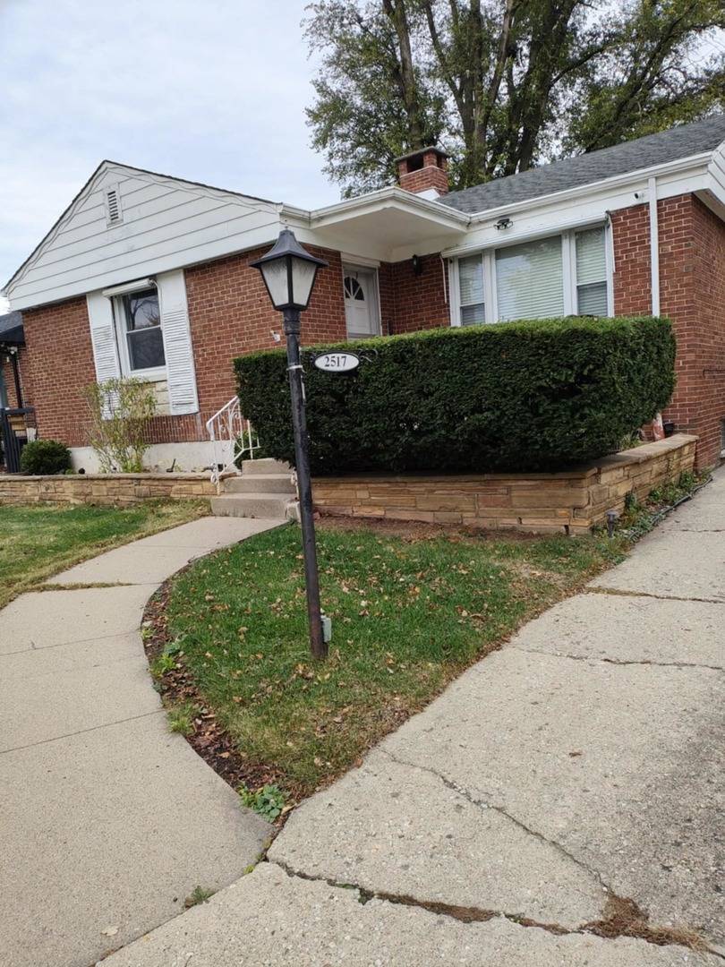 North Riverside, IL 60546,2517 S 4th Avenue