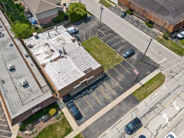 Tinley Park, IL 60477,17702 Oak Park Avenue