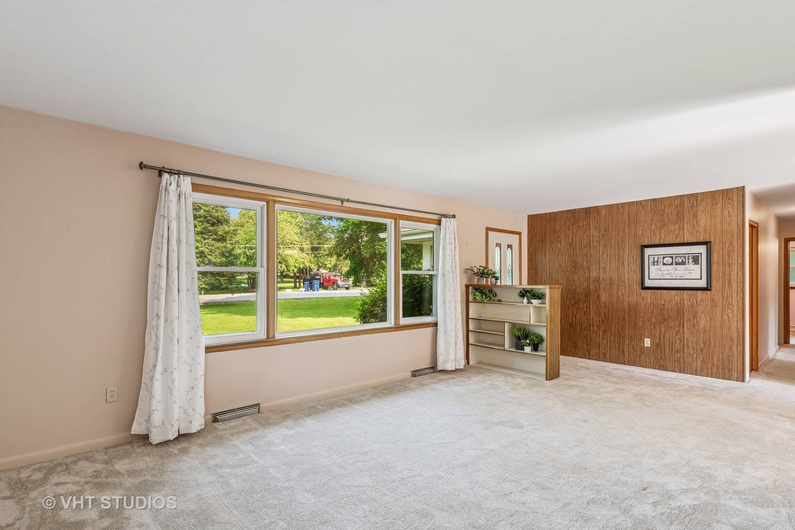 Libertyville, IL 60048,203 Brookhill Road