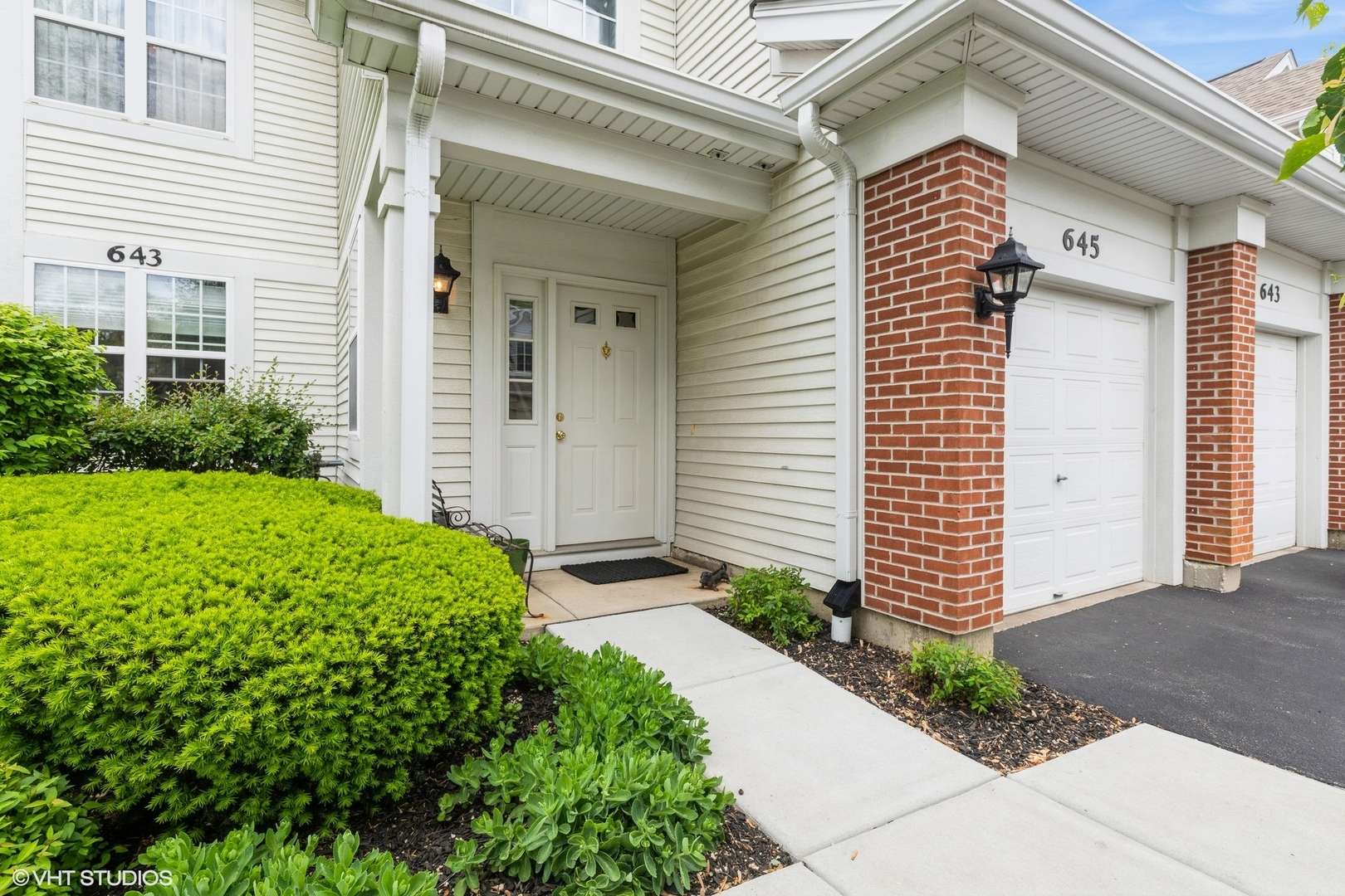 Prospect Heights, IL 60070,645 Concord Way #645
