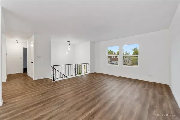 Grayslake, IL 60030,18851 W Circle Court