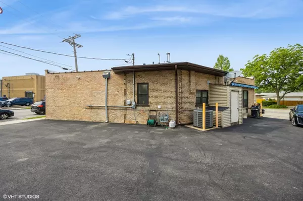 Brookfield, IL 60513,3100 Grand Boulevard