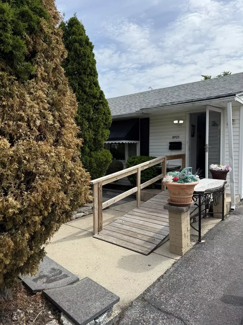 Hometown, IL 60456,8925 S KOMENSKY Avenue