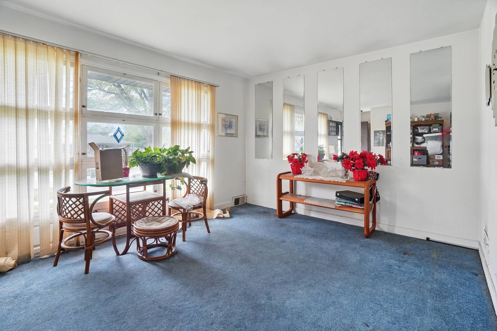 Park Ridge, IL 60068,241 N Hamlin Avenue