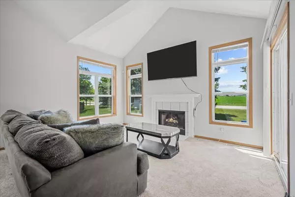Oswego, IL 60543,544 Chestnut Drive
