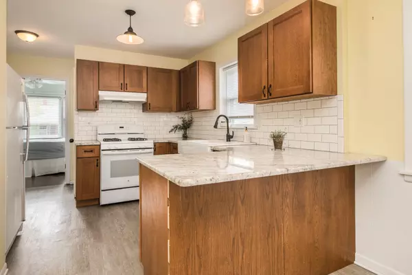 Chicago, IL 60646,6136 N Nagle Avenue