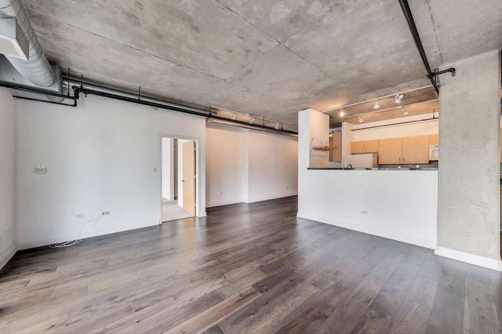 Chicago, IL 60607,700 W Van Buren Street #1301