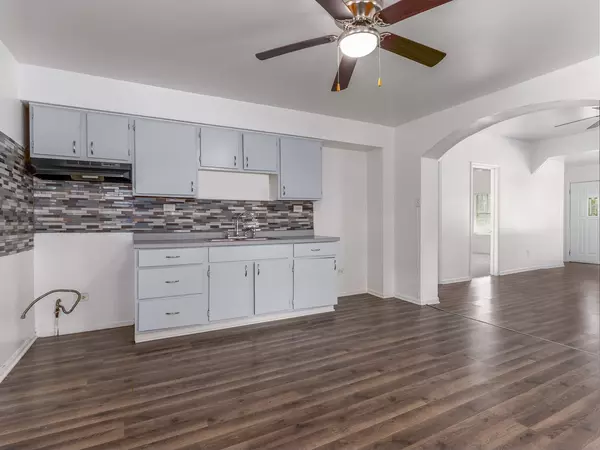 Joliet, IL 60432,1025 Woodruff Road