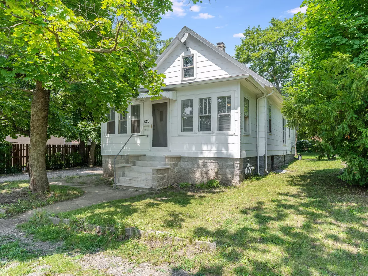 Joliet, IL 60432,1025 Woodruff Road