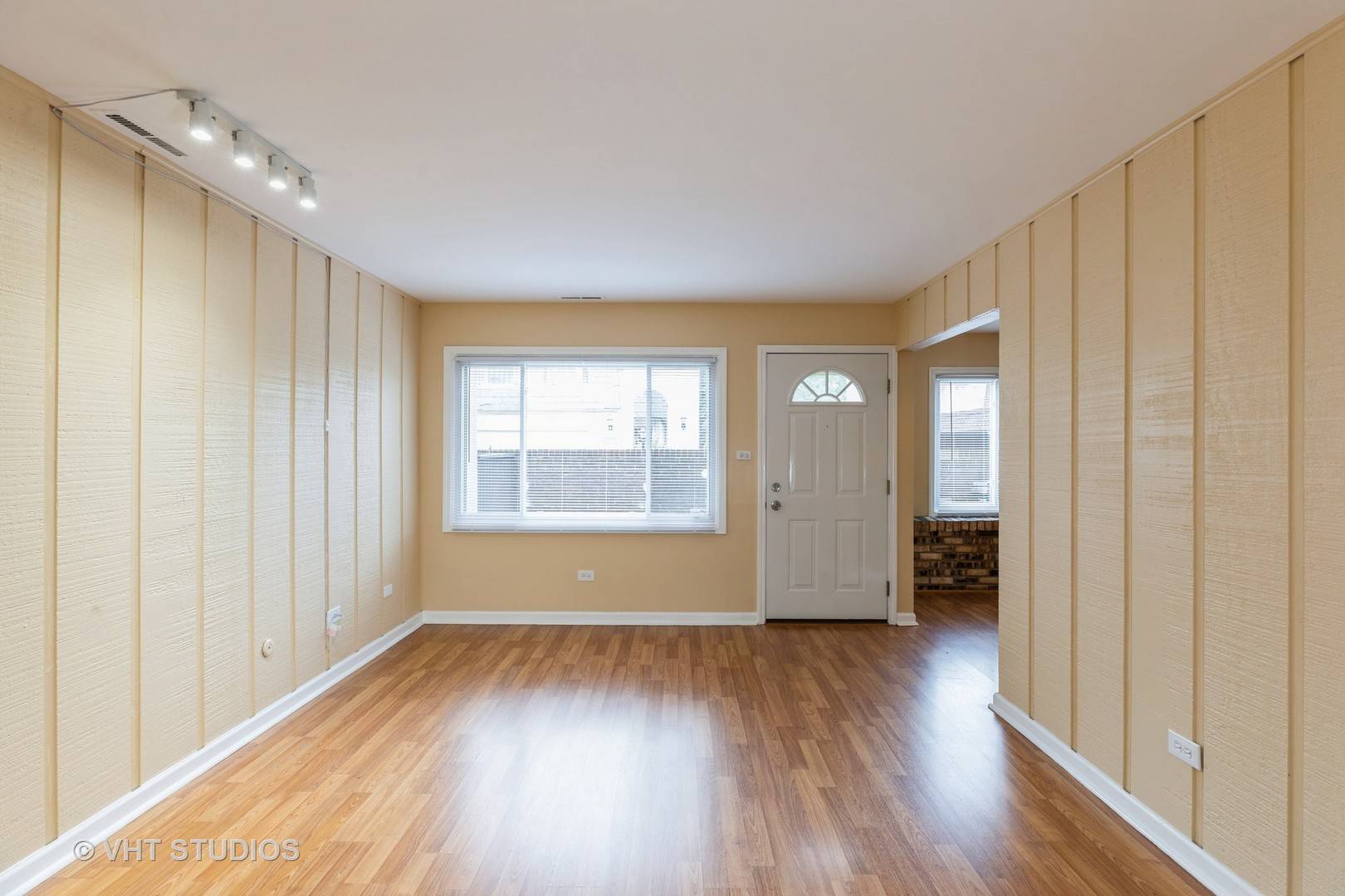 Oak Lawn, IL 60453,4037 Trafalgar Lane
