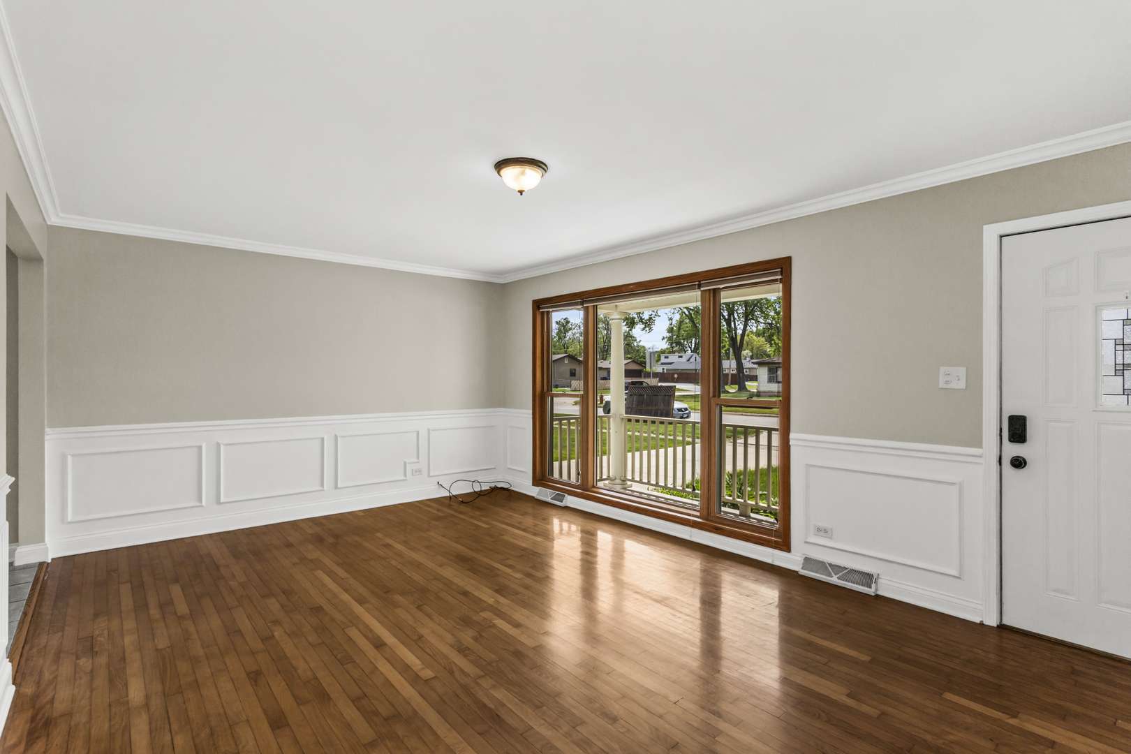 Villa Park, IL 60181,521 N 3rd Avenue