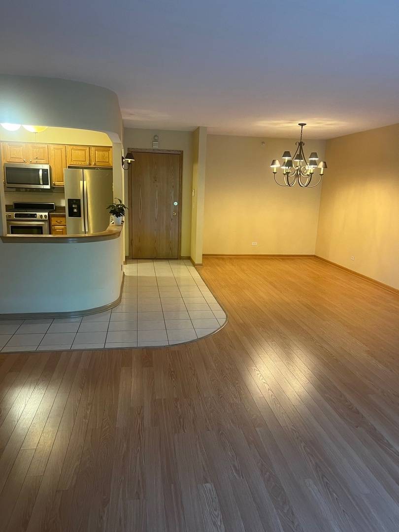Park Ridge, IL 60068,460 S NORTHWEST Highway #409