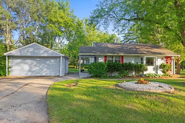 9 Craig Terrace, Lake Zurich, IL 60047