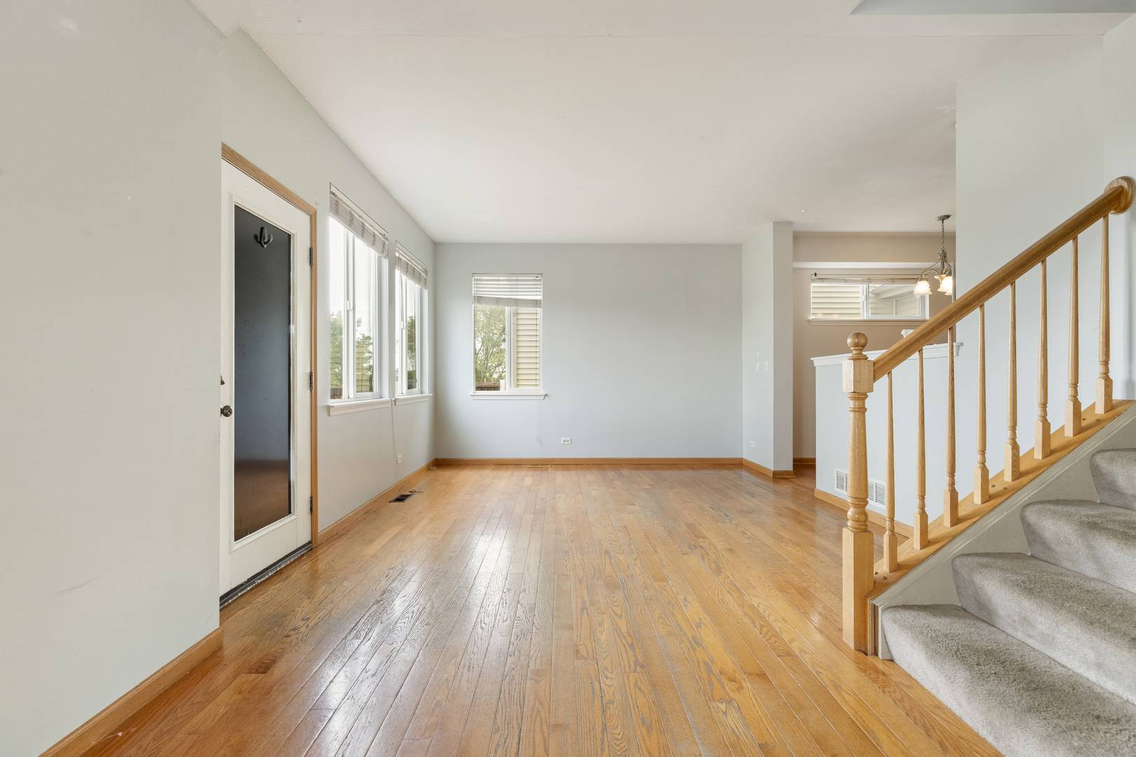 Round Lake, IL 60073,1743 S Hamlin Lane
