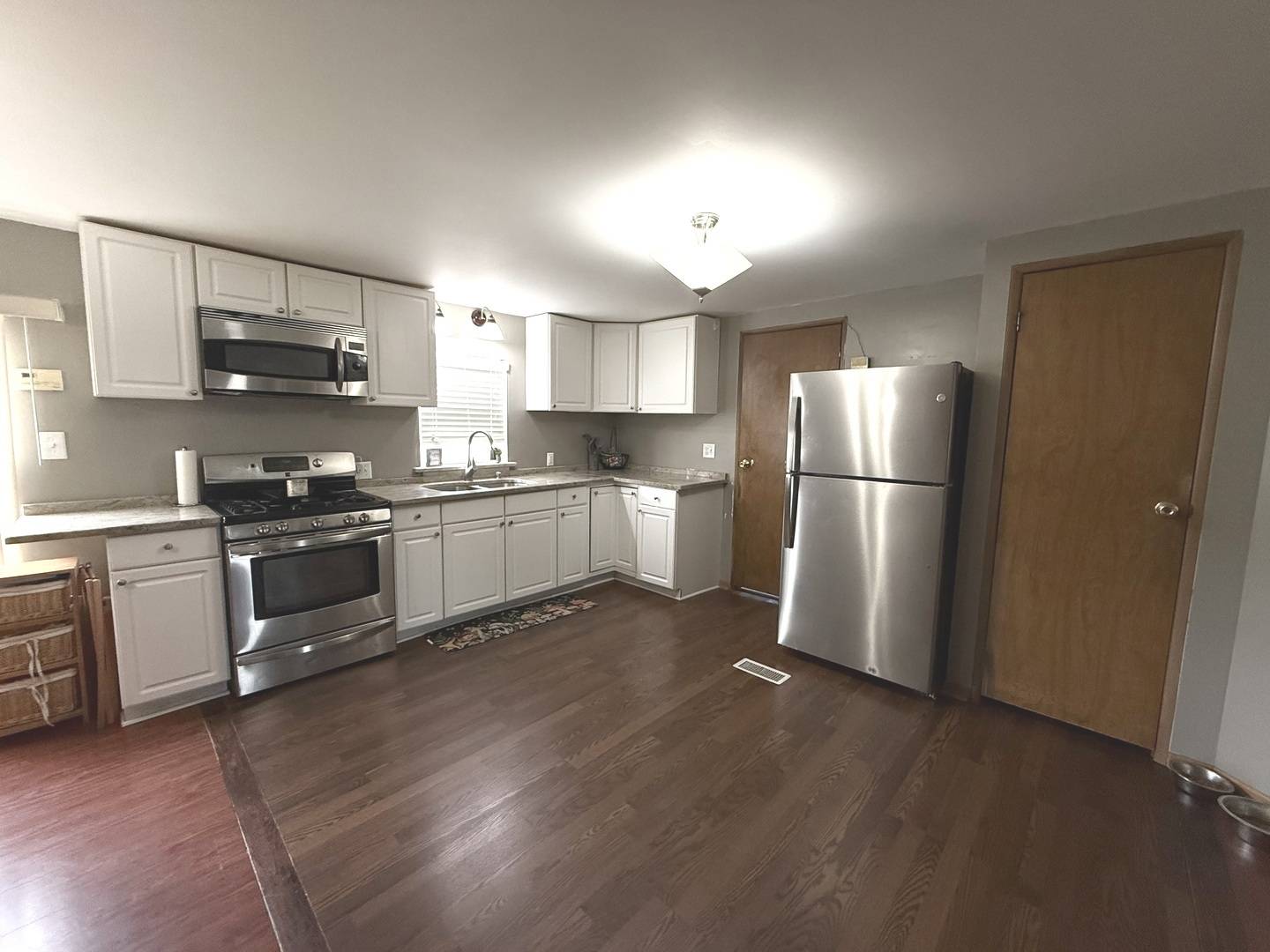 Matteson, IL 60443,268 BLACKTHORN Road