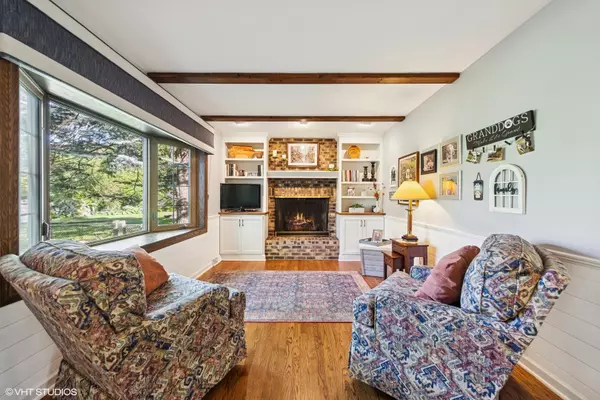 Glen Ellyn, IL 60137,3S180 Cypress Drive