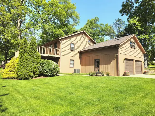West Chicago, IL 60185,29W305 Helen Avenue