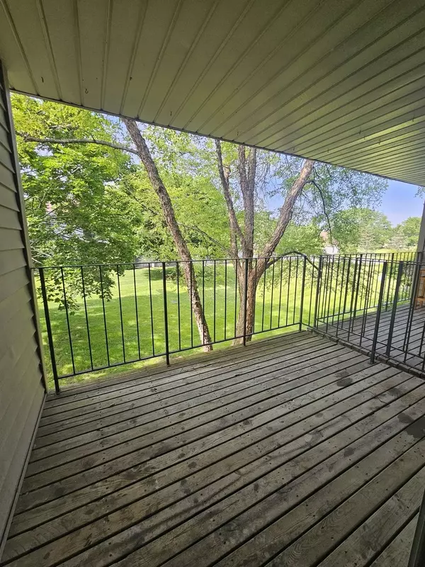 Streamwood, IL 60107,78 N Victoria Lane #F