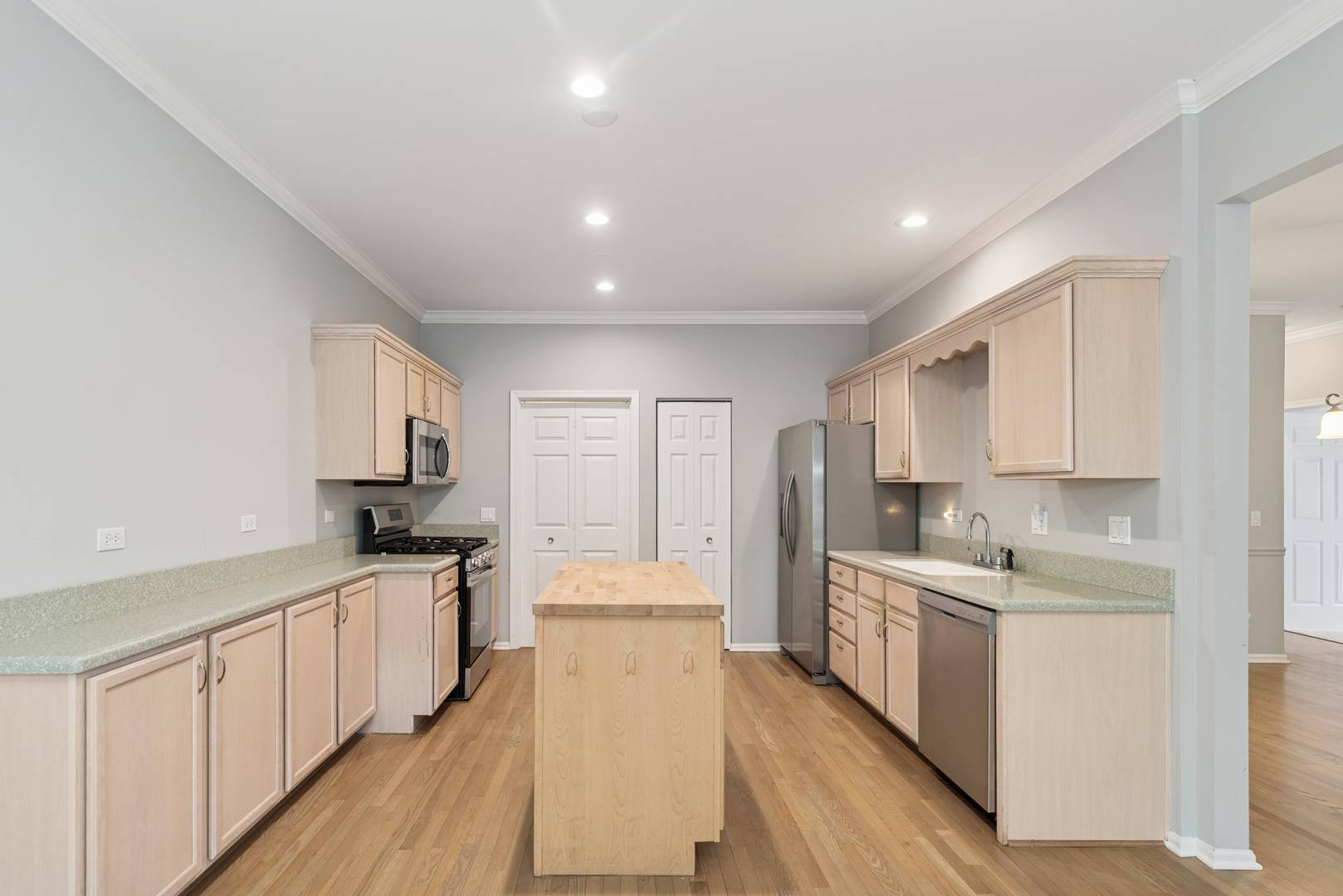 Grayslake, IL 60030,49 Ashbrook Court