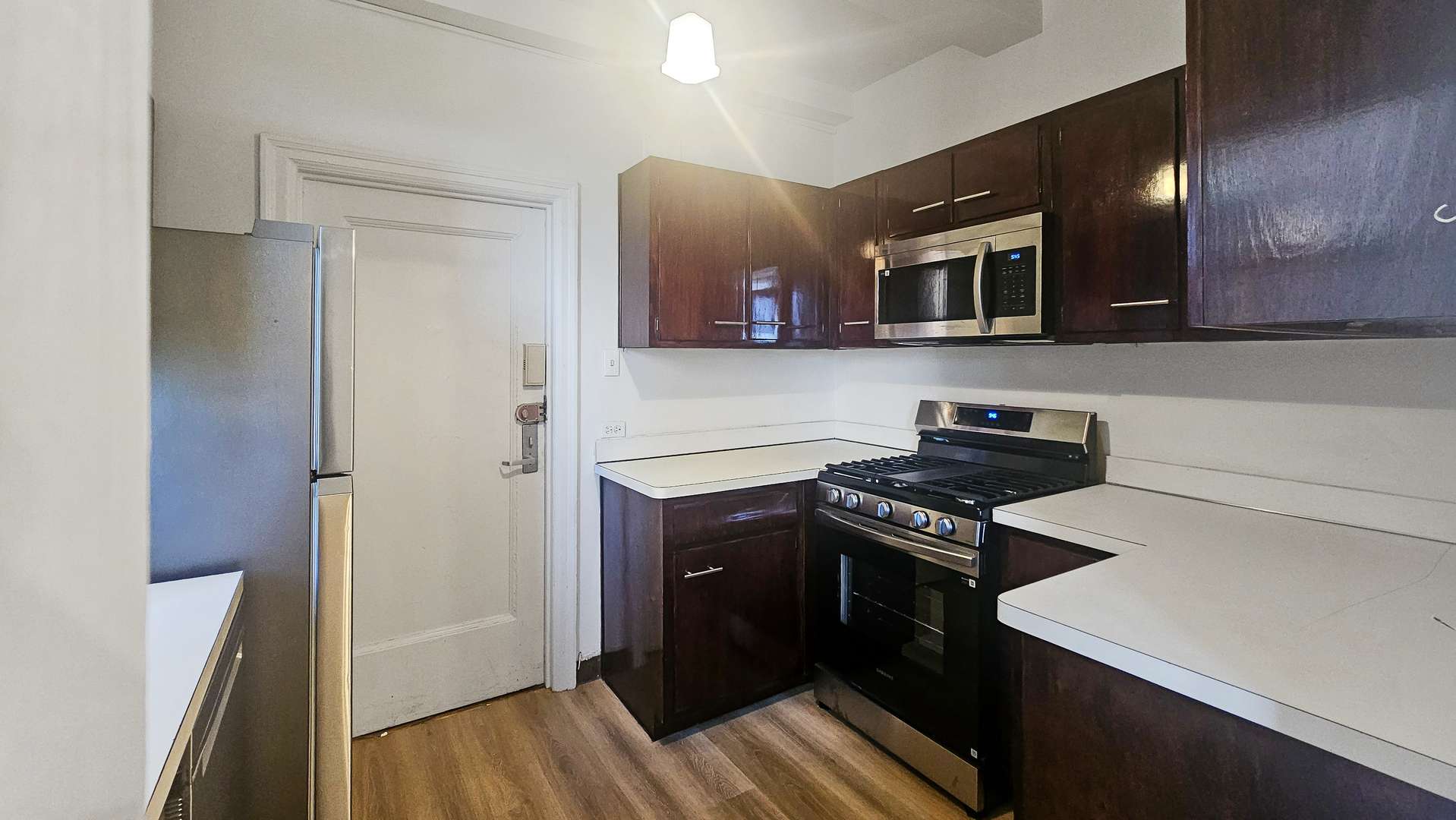 Chicago, IL 60615,5000 S Cornell Avenue #6C