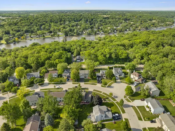 Algonquin, IL 60102,530 Old Oak Circle