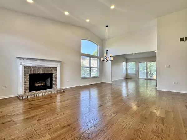 Bolingbrook, IL 60490,1825 RED BUD Road