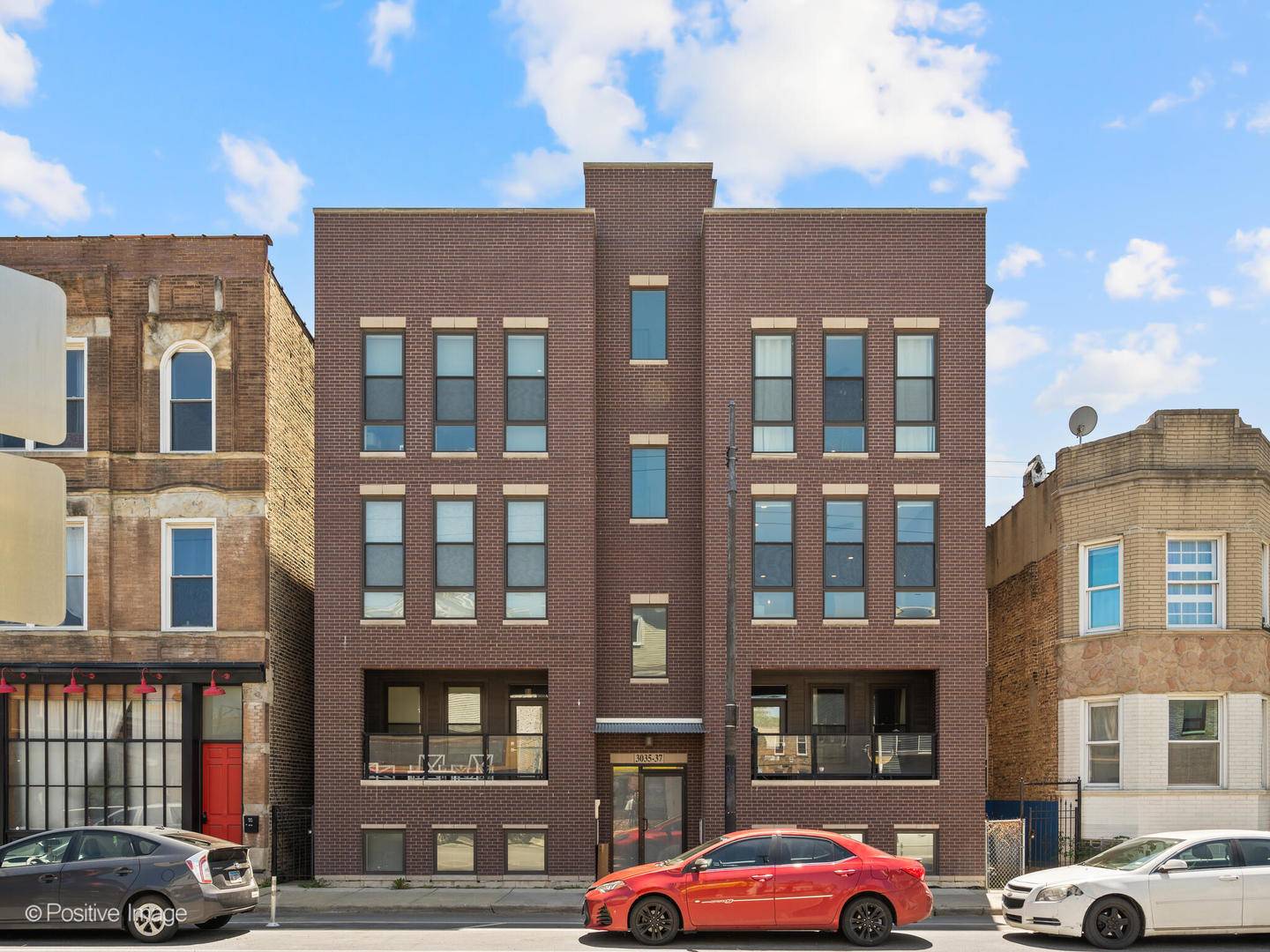3037 W Belmont Avenue #2W, Chicago, IL 60618