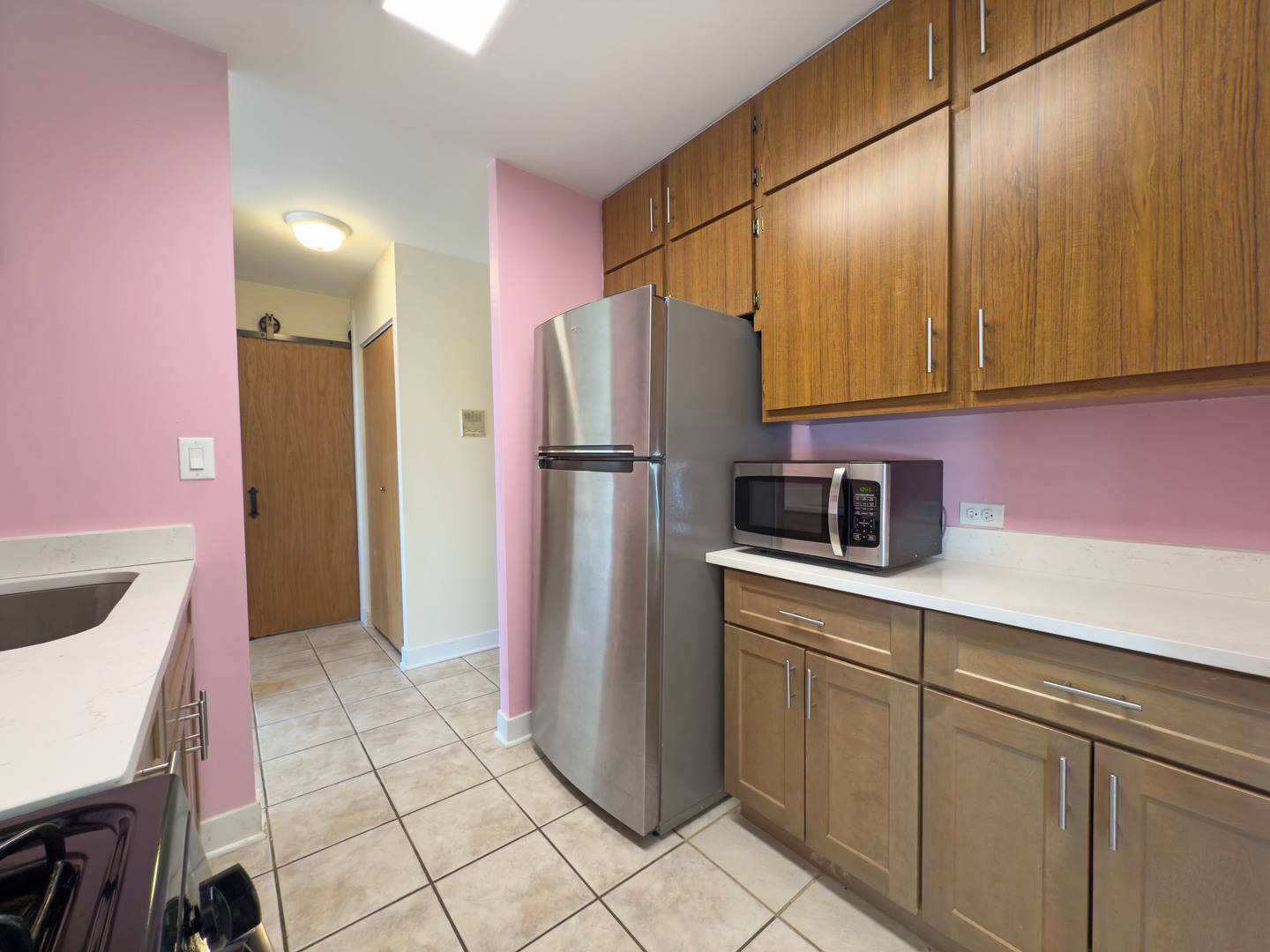Lombard, IL 60148,33 N Main Street #4J
