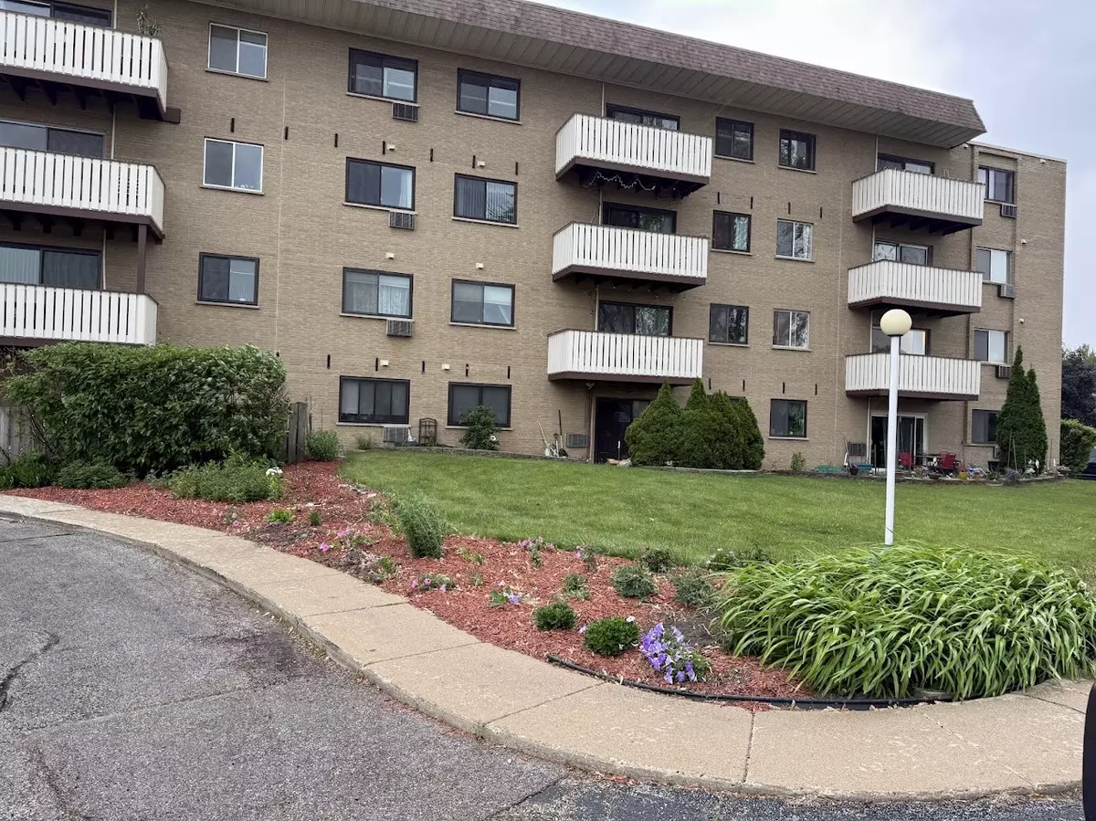 Mount Prospect, IL 60056,290 N Westgate Road #401