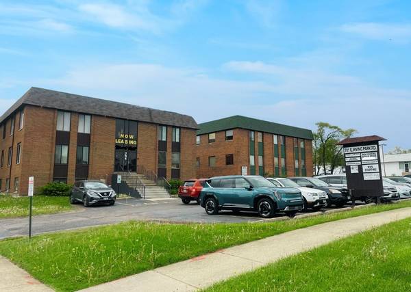 701 E Irving Park Road, Roselle, IL 60172