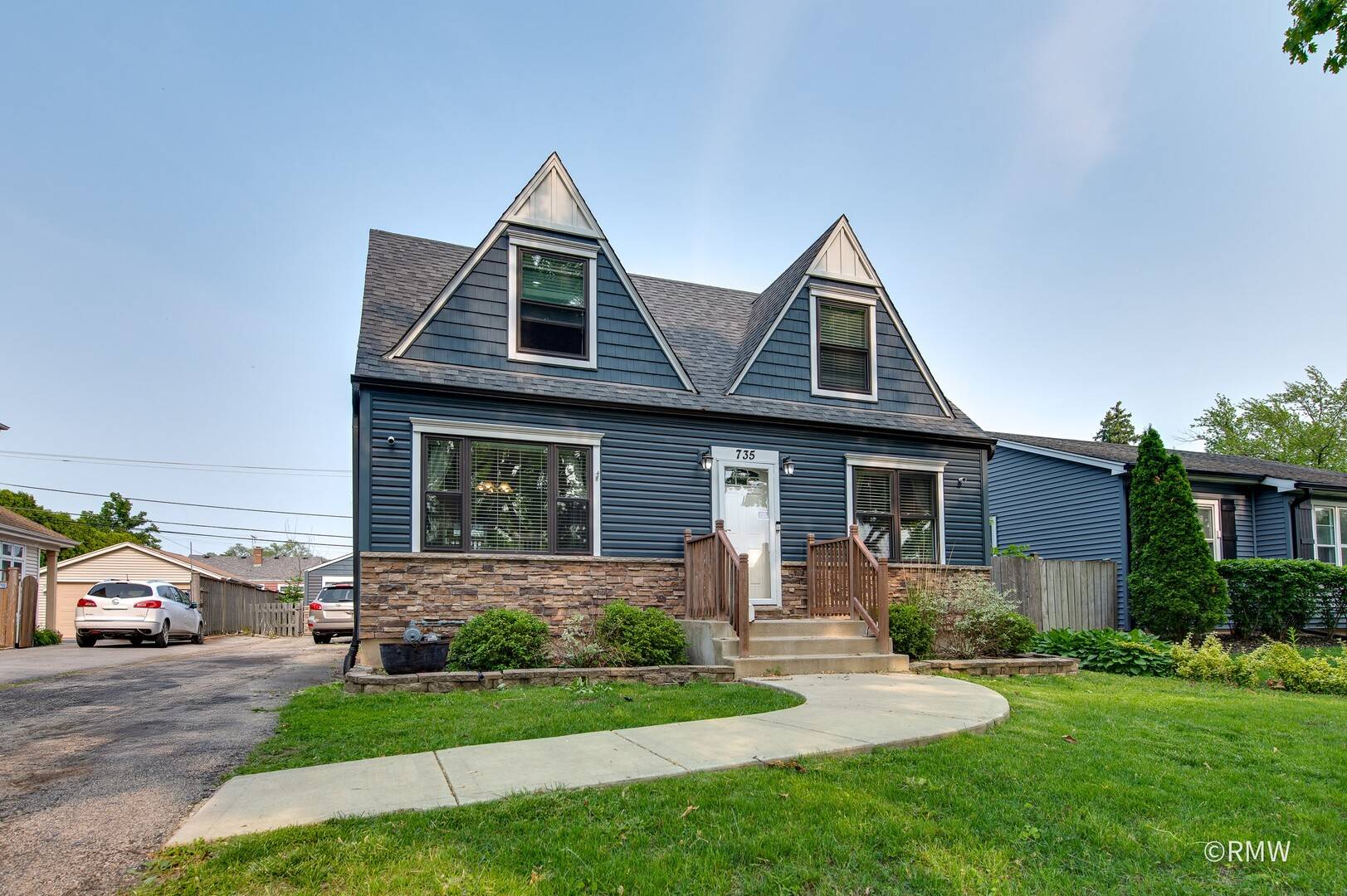 Elmhurst, IL 60126,735 S Spring Road
