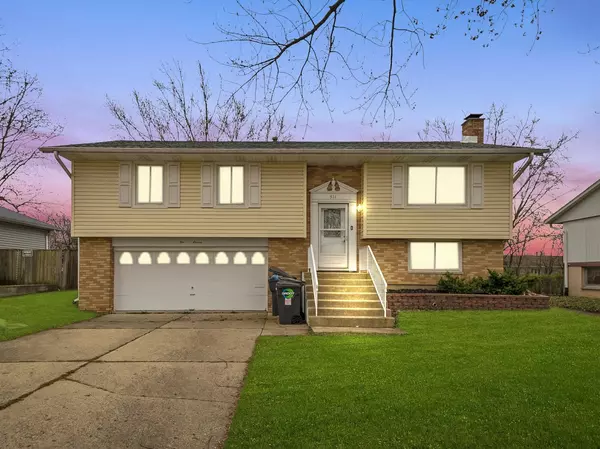 Streamwood, IL 60107,511 Freeman Avenue