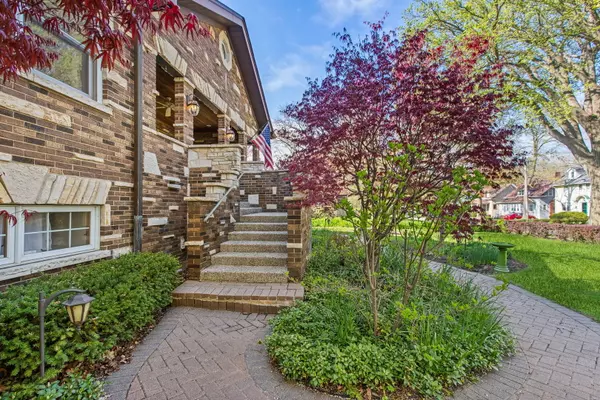 Highland Park, IL 60035,1424 Glencoe Avenue
