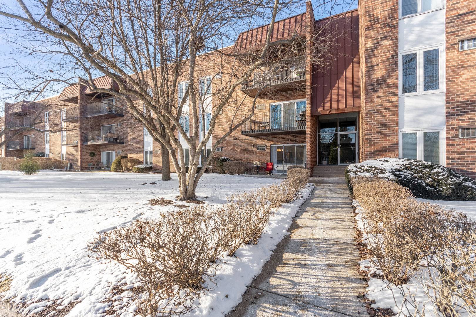 Naperville, IL 60563,1053 W Ogden Avenue #3-149