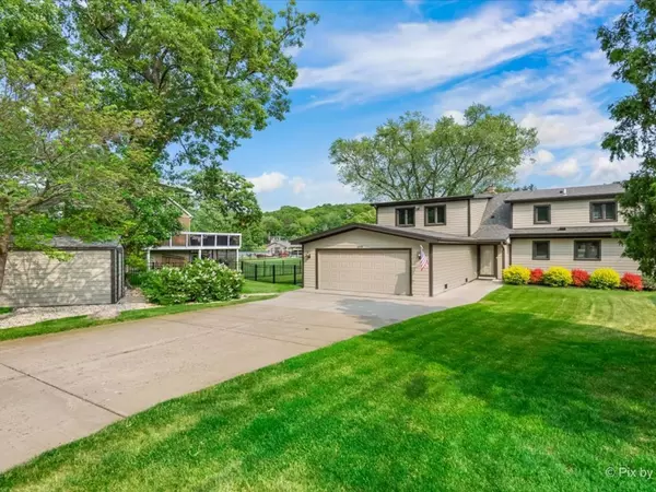 Algonquin, IL 60102,1599 Lowe Drive