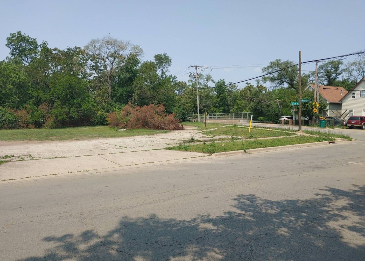Joliet, IL 60433,707 E Henry Street