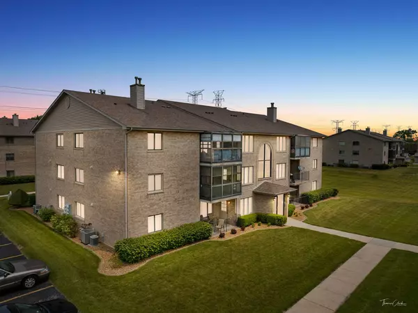 13935 Le Claire Avenue #307,  Crestwood,  IL 60418
