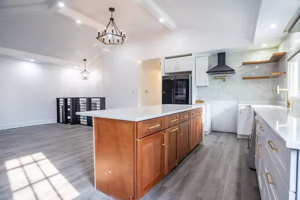 Lansing, IL 60438,17128 Grant Street