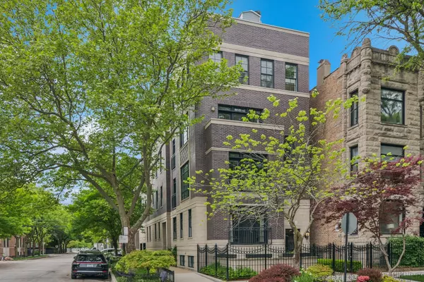 Chicago, IL 60610,1500 N Cleveland Avenue #4